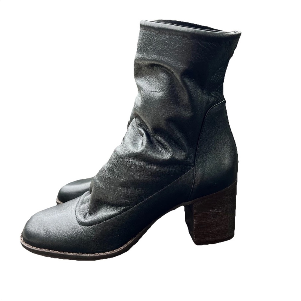 Chelsea & Violent Freedom Black Leather Ankle Boots!!🥾